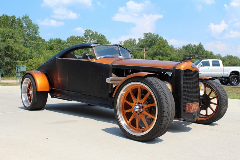 Необычный родстер из углеродного волокна: Ford Model T 1927