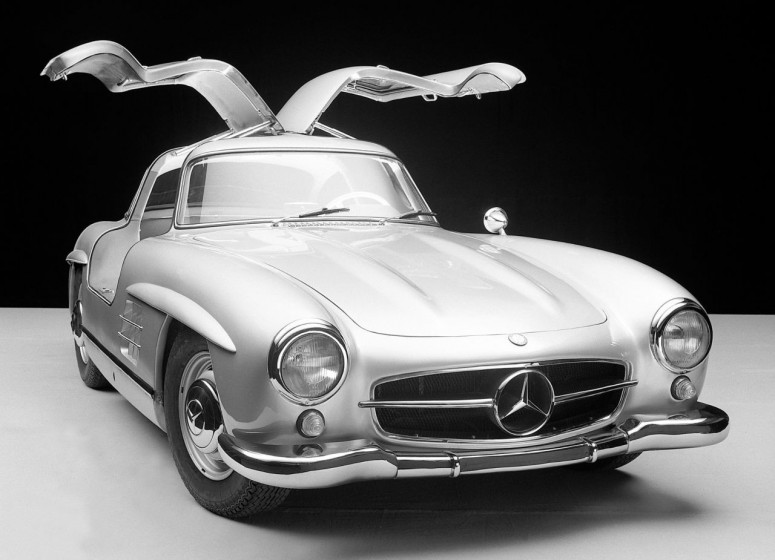 Автомобили Mercedes-Benz с дверьми «крылья чайки»