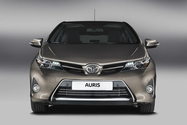 Toyota обнародовала новый Auris, в том числе гибрид