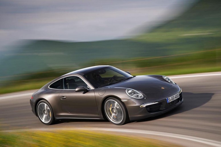 2013 Porsche 911 Carrera 4: допремьерный дебют [фото & видео]