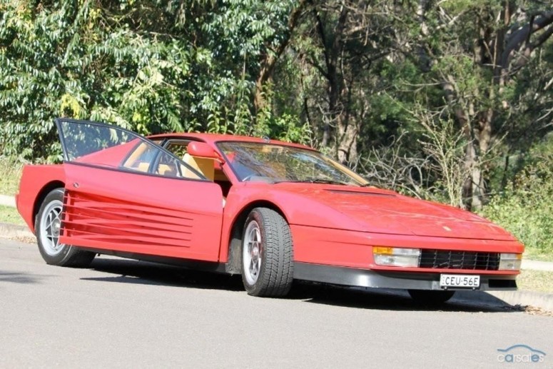Сер Элтон Джон продает подаренный на 40-летие Ferrari Testarossa