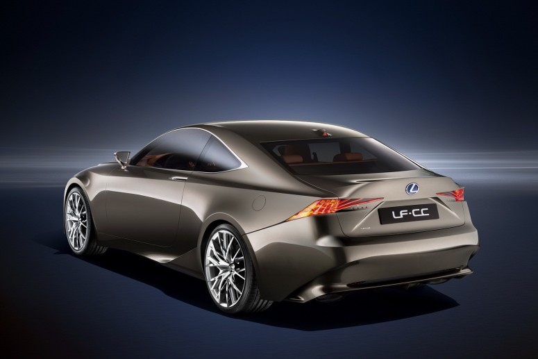 Lexus LF-CC Hybrid Concept дебютирует в Париже [видео]