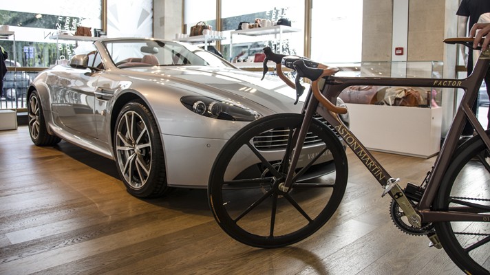 Самый продвинутый велосипед Aston Martin One-77 стоит, как 3 VW Up