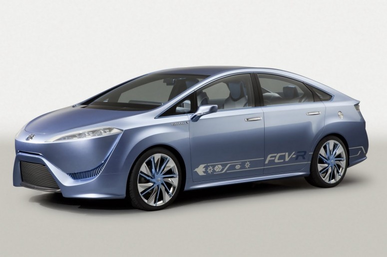 Toyota выпустит к 2015 году более 20-ти «зеленых» моделей