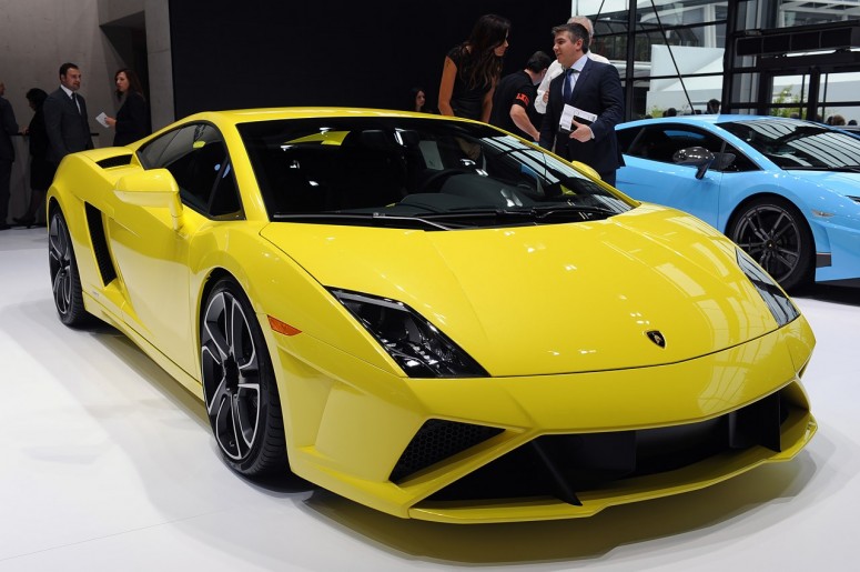 2013 Lamborghini Gallardo получает рестайлинговую улыбку и попу