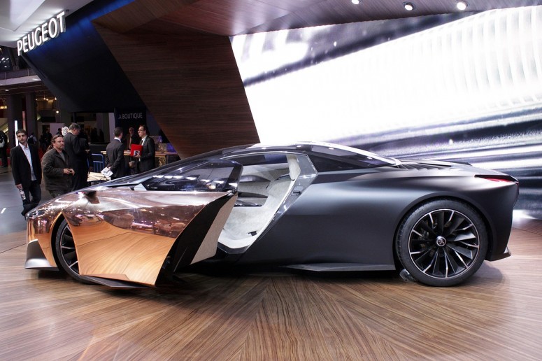 Концепт Peugeot Onyx – самый необычный концепт Парижа