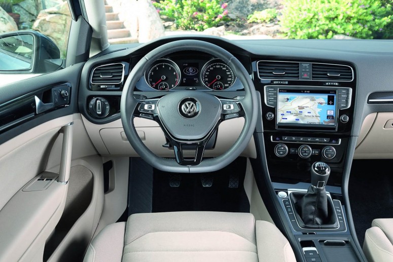 Volkswagen расширяет модельную линейку нового Golf 2013
