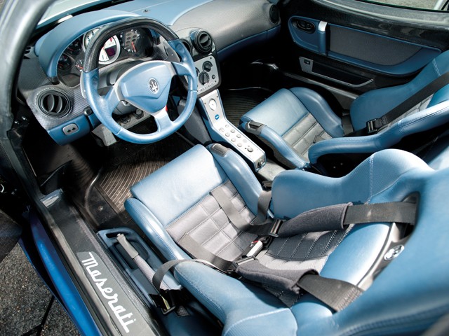 За эксклюзивный Maserati MC12 хотят выручить 19-maserati-mc12-2005jpg миллион [фото]