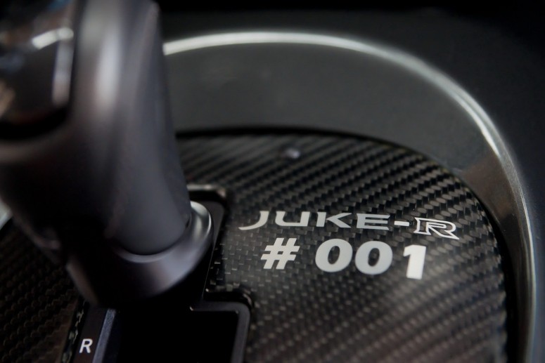 Эксклюзивный Nissan Juke R стоит полмиллиона евро [видео]