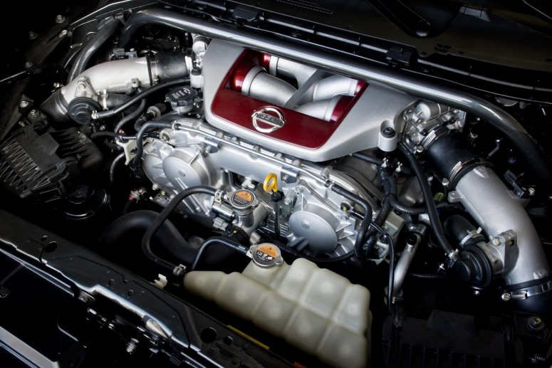 Эксклюзивный Nissan Juke R стоит полмиллиона евро [видео]