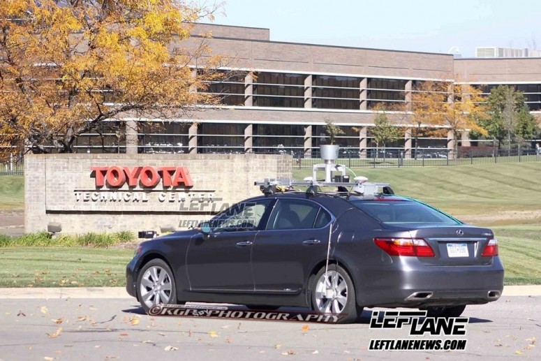 Toyota разрабатывает свою систему автономного вождения