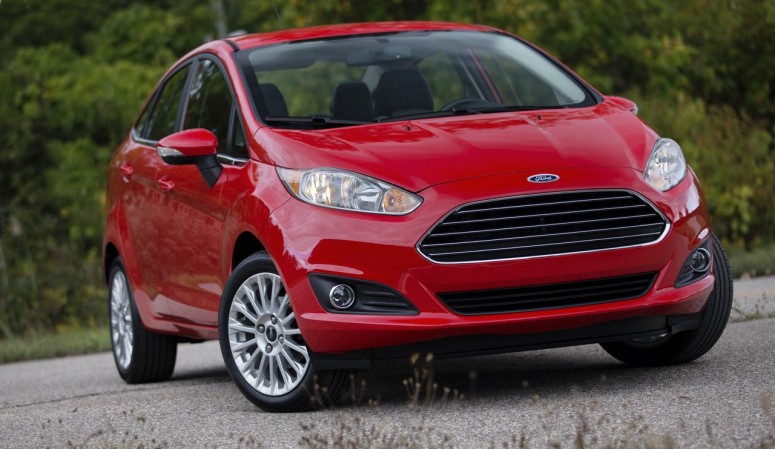 Ford показал обновленный 2013 Fiesta седан в Бразилии [фото]