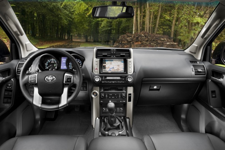 Toyota: французский суд запретил рекламу внедорожных возможностей