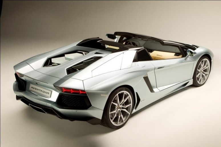 2013 Lamborghini Aventador Roadster: первая информация [фото]