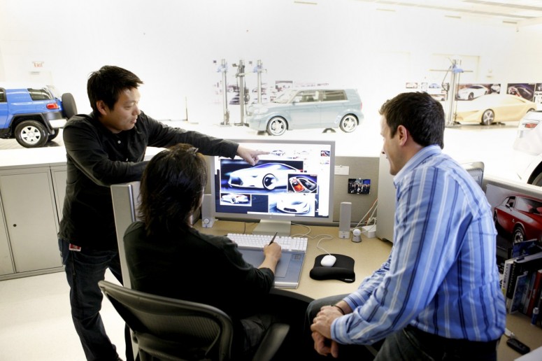 Toyota и Lexus: проектировщики изучают мнение клиентов в Интернете