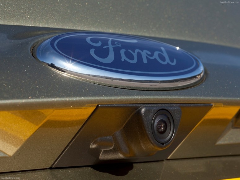 2013 Ford Kuga будет стоить дешевле