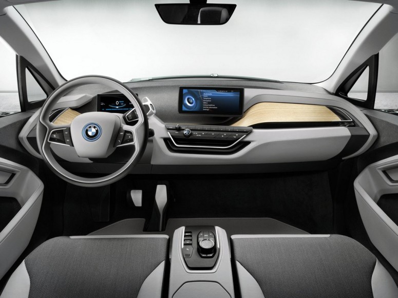 BMW будет развивать углеволоконные технологии с Boeing