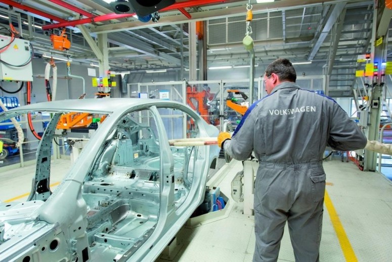 Volkswagen начал строительство моторного завода в России