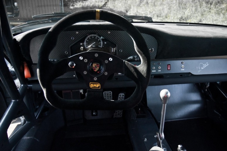 Porsche 993 GT2: превращение спортивного купе в дорожного \"гонщика\"