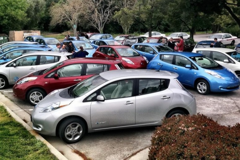 Nissan увеличивает гарантийный срок на аккумуляторы Leaf