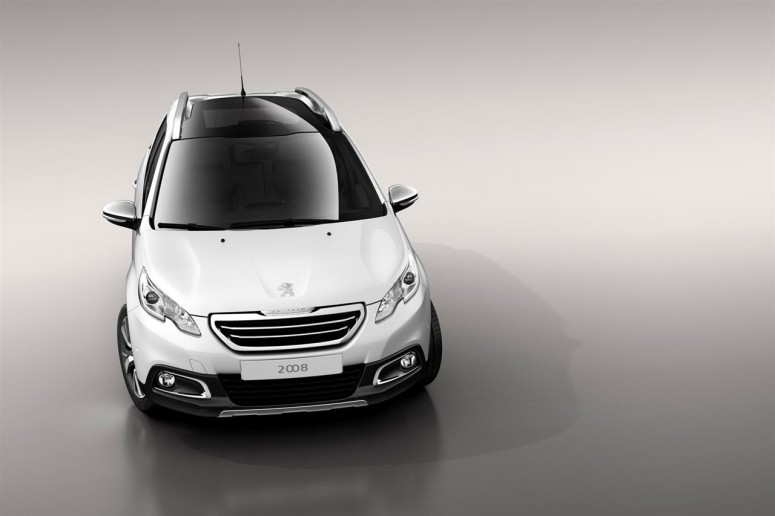Peugeot рассекретил конкурента Juke и Mokka: кроссовер 2008 [фото]
