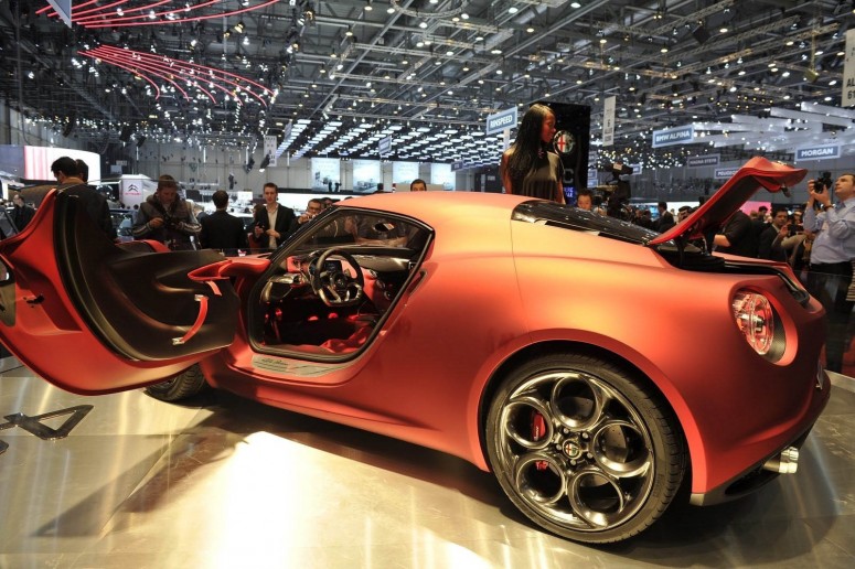 2014 Alfa Romeo 4C: новые подробности