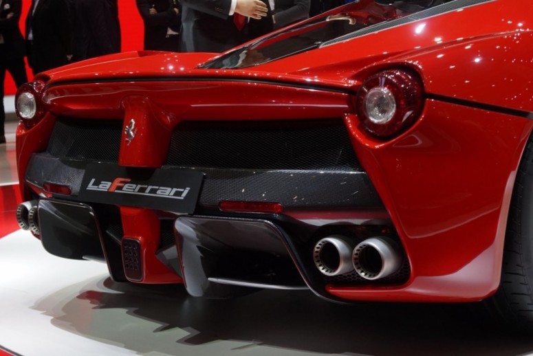 Ferrari LaFerrari: новый флагман итальянского бренда [видео]