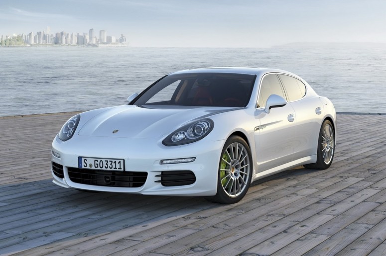 2014 Porsche Panamera получил сдержанный рестайлинг [фото]