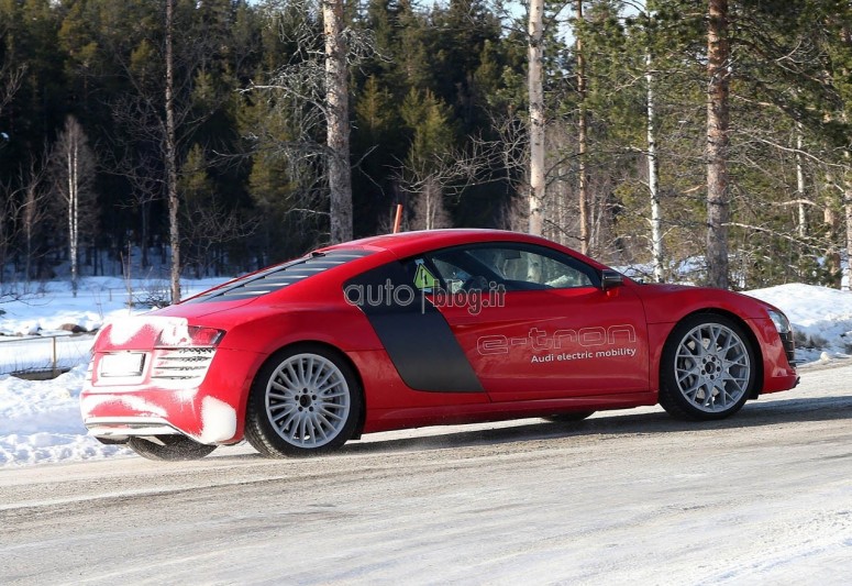 Audi продолжает тестирование R8 E-Tron: шпионские фото