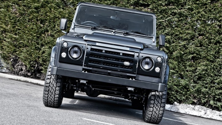 Kahn Design превратил Land Rover Defender в аристократа [фото]
