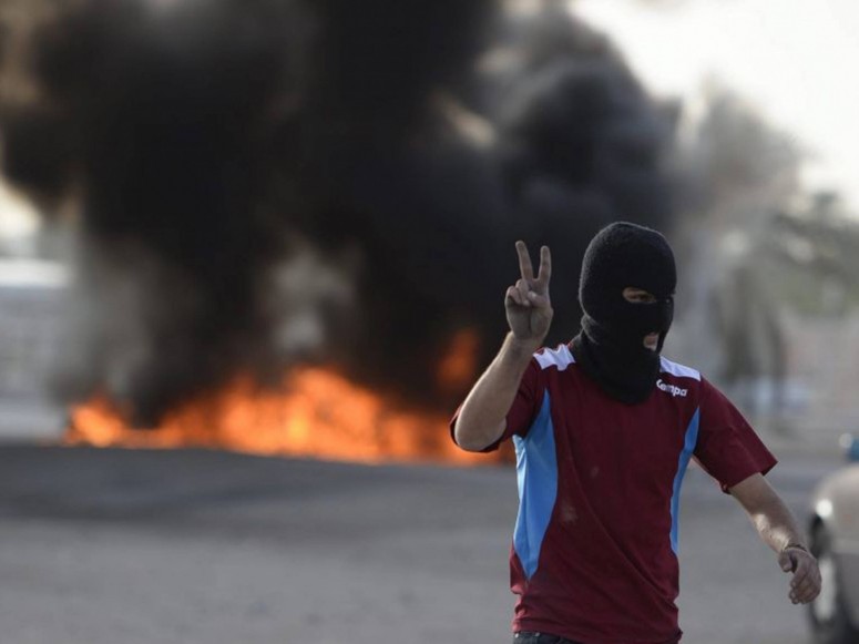 Огненные протесты против Гран При Бахрейна [видео]