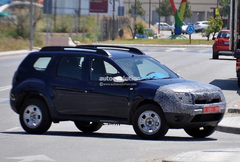 Народный кроссовер получит рестайлинг: Dacia Duster 2015 [фото]