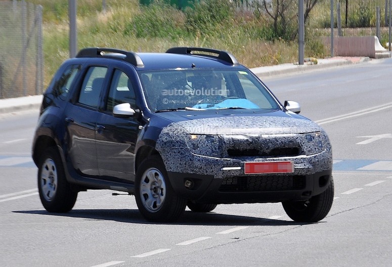 Народный кроссовер получит рестайлинг: Dacia Duster 2015 [фото]