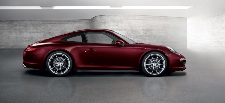 Porsche выпускает 911-й в честь главного магазина Москвы [фото]