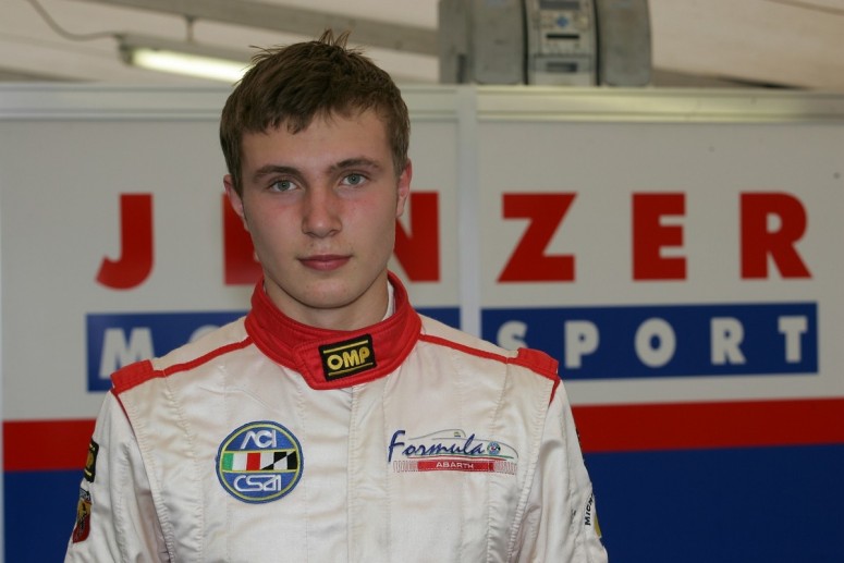 17-летний россиянин Сергей Сироткин станет пилотом Sauber F1
