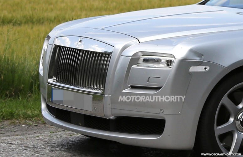 2014 Rolls-Royce Ghost обновляется [шпионские фото]
