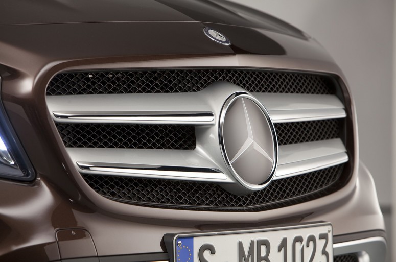 В Сеть просочились официальные фото нового Mercedes GLA
