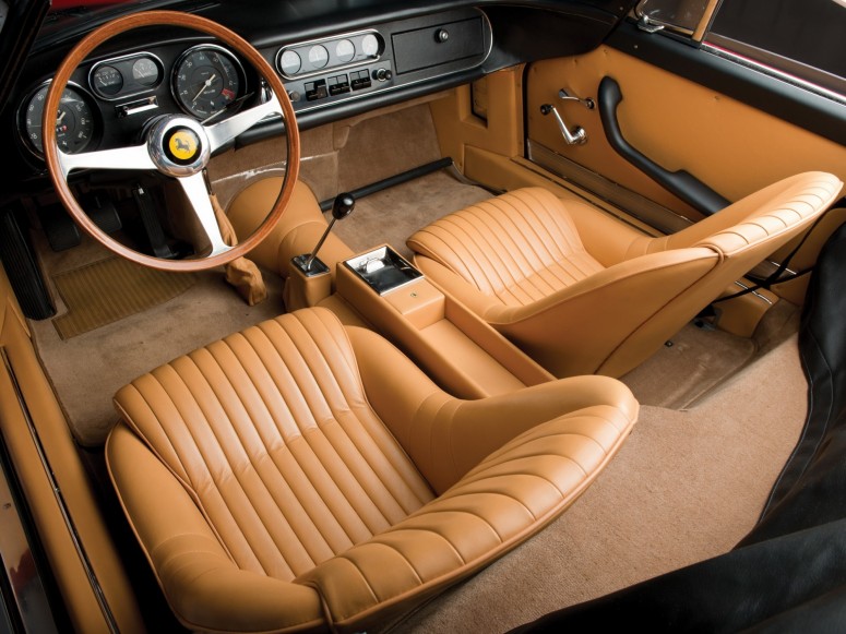 Ferrari 275 GTB продали за рекордные ,5 миллиона [видео]