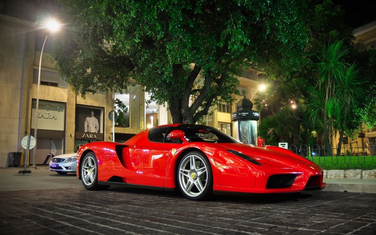 Объявление: «Меняю райский остров на Ferrari Enzo»