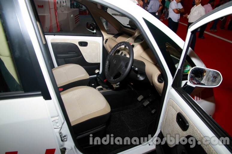 В Индии полиция будет ездить на Tata Nano [фото]