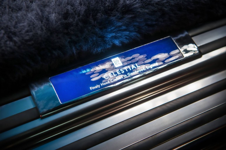 446 бриллиантов использовали для украшения салона Rolls-Royce Celestial