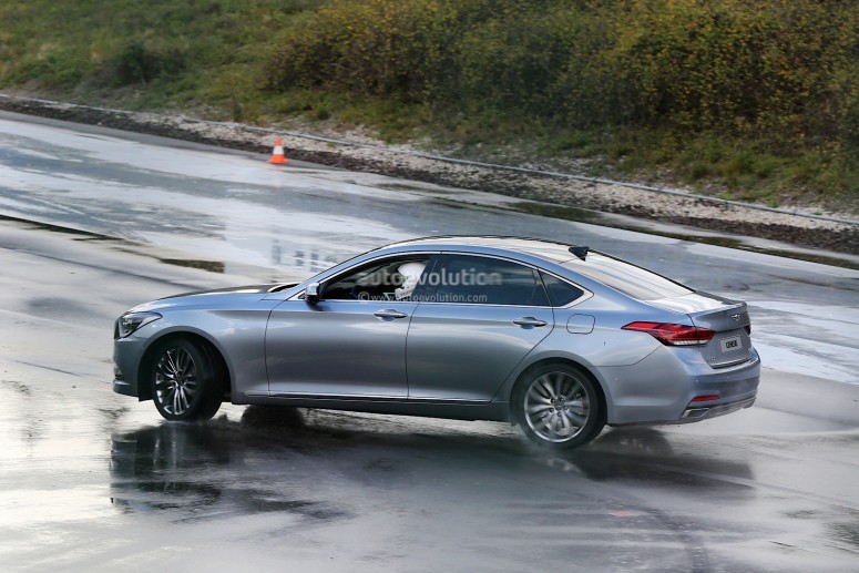 Нюрбургринг полностью рассекретил внешность Hyundai Genesis 2015