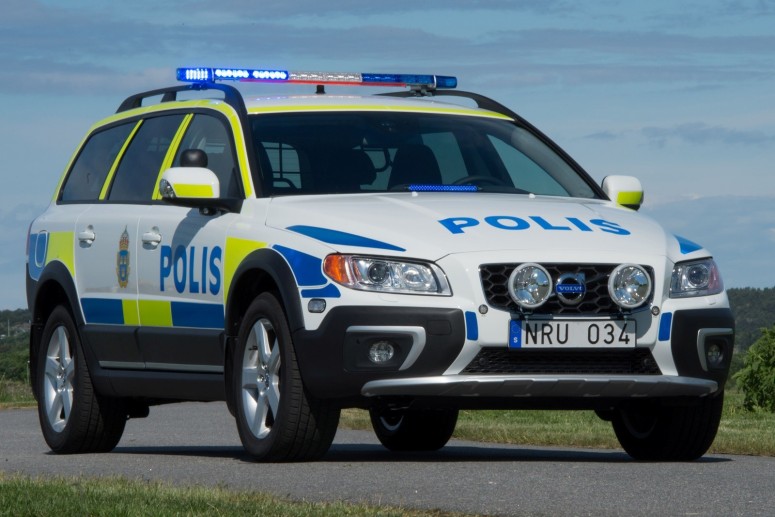 Volvo вооружает полицейских патрульным XC70 D5 AWD