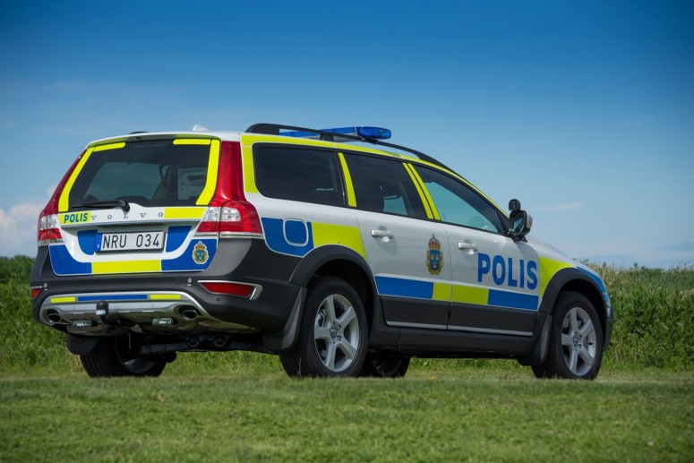 Volvo вооружает полицейских патрульным XC70 D5 AWD