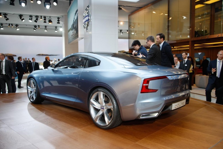 Volvo Concept Coupe показали в Токио