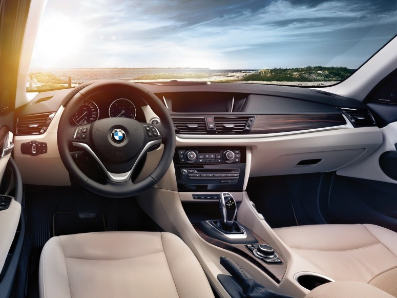 BMW освежил кроссовер X1 накануне следующего поколения [фото]