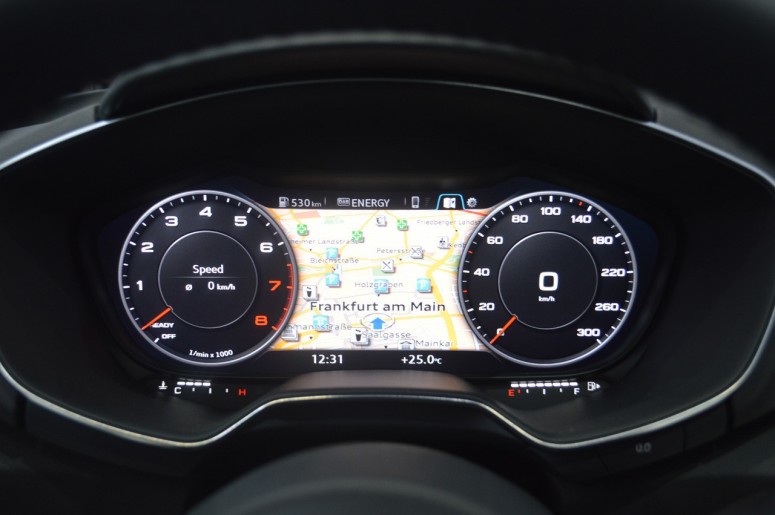 CES 2014: интерьер купе Audi TT становиться «кокпитом» [фото]