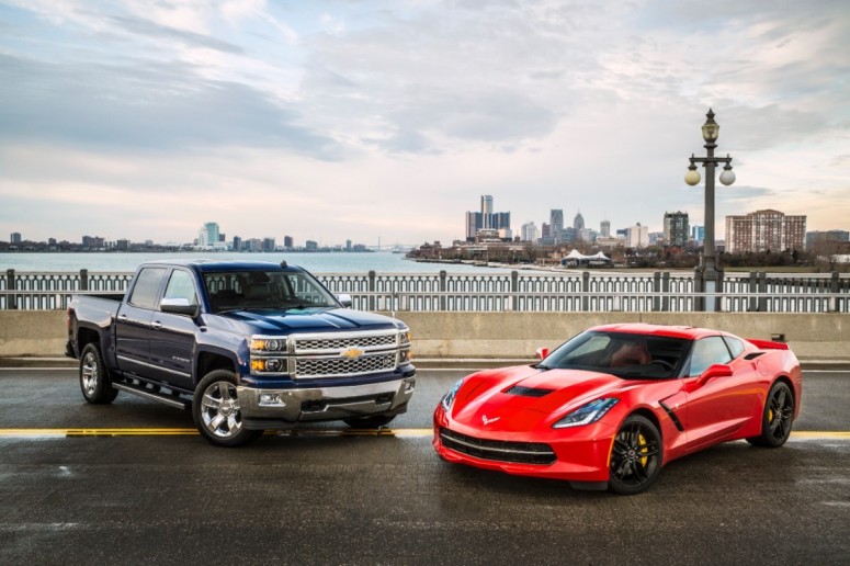 Corvette и Silverado стали североамериканскими \"Автомобилями 2014 года\"