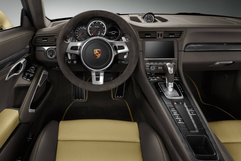 Штатные тюнеры Porsche предложили золотой 911 Turbo