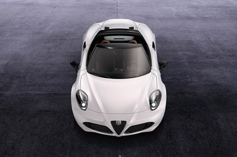 Концепт Alfa Romeo 4C Spider поразил Женеву